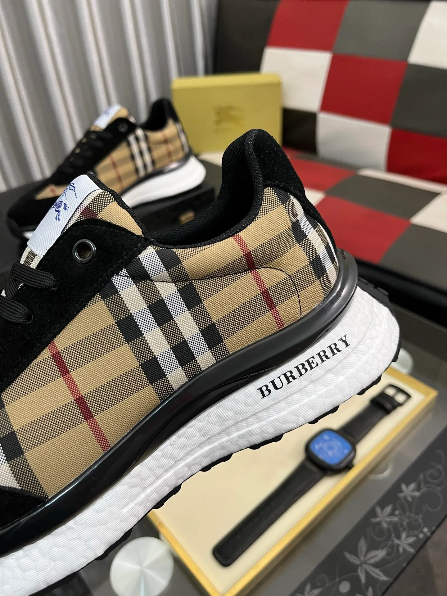 Men's shoes 💰438⌚️⌚️[BURBERRY] Burberry's authentic original high-end casual shoes🇨🇳Exquisite craftsmanship, this fabric is made of high mercerized fabric💯top layer🐷leather lining, suitable for drivers to drive🌴Original wear-resistant rubber outsole, versatile style, worth owning🍓Sizes 38-442️⃣Colors available
